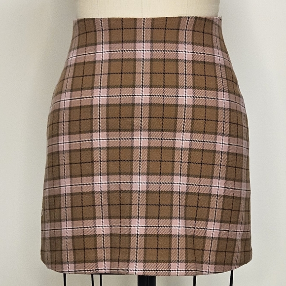 Pink Plaid Mini Skirt - Picture 3 of 11